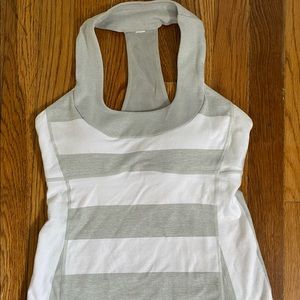 Womens Lululemon top